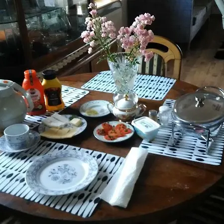 Skrzatuskie Pokoje Bed & Breakfast *